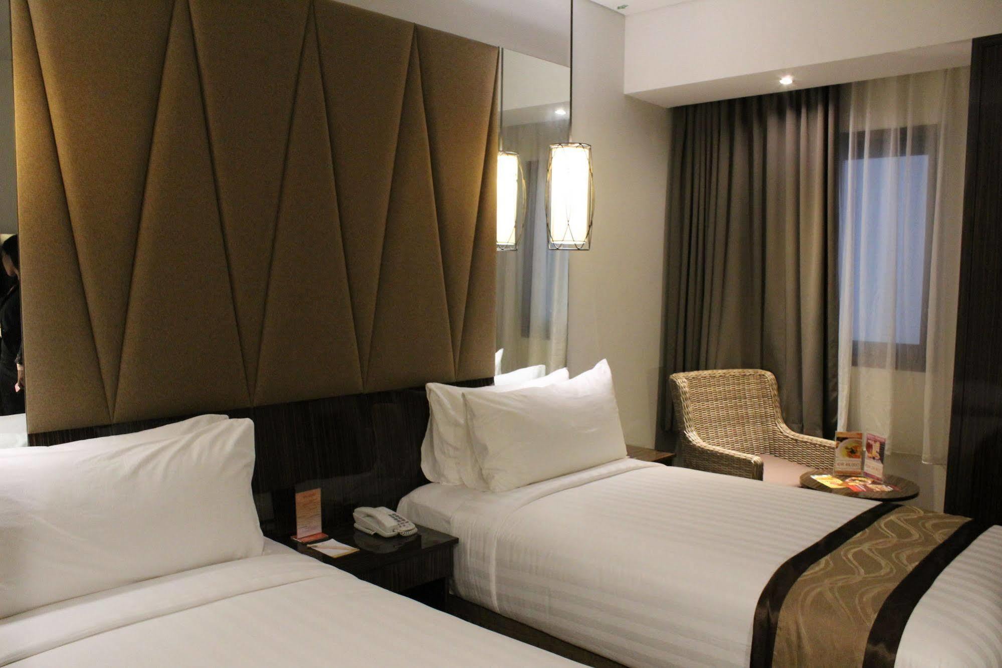 The Atrium Hotel & Resort Yogyakarta Melati Exterior photo