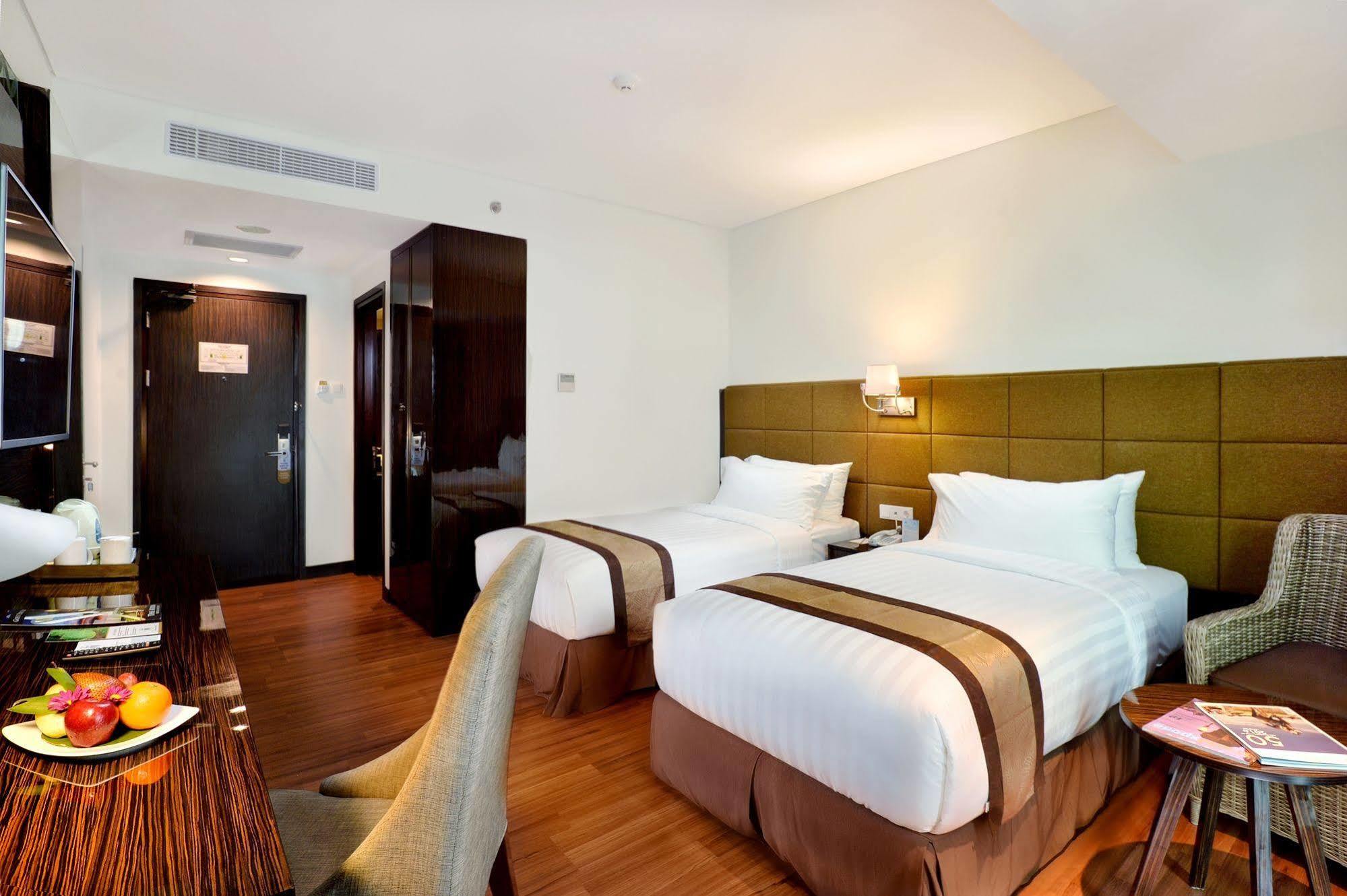 The Atrium Hotel & Resort Yogyakarta Melati Exterior photo